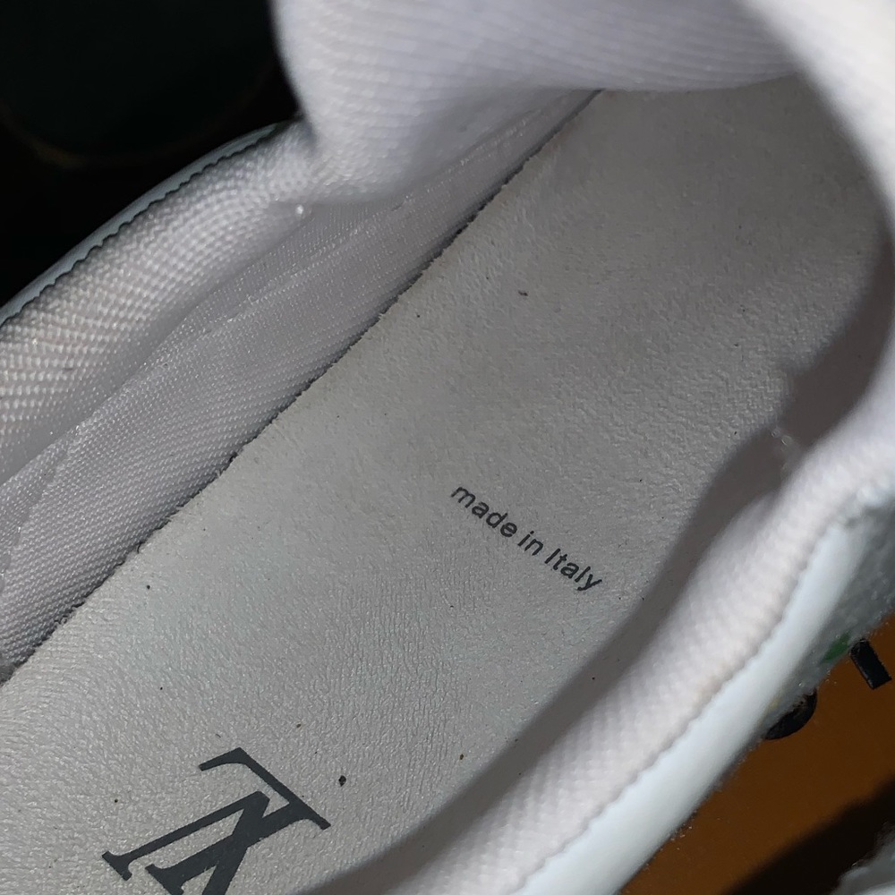 Louis Vuitton shoes - Picture 3 of 4